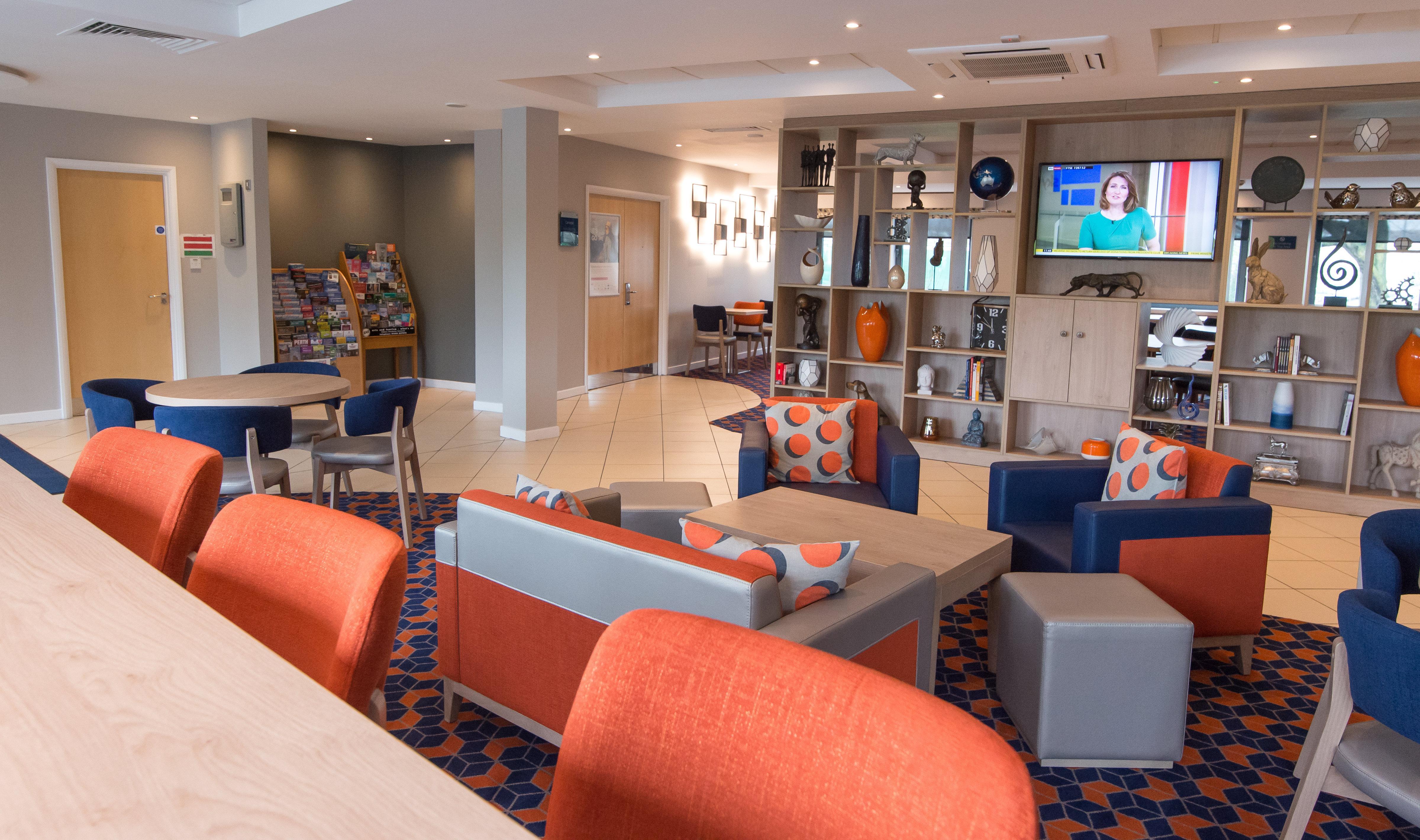 Holiday Inn Express Dunfermline, An Ihg Hotel Extérieur photo